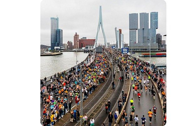 DIXI Toiletten voor de Marathon van Rotterdam